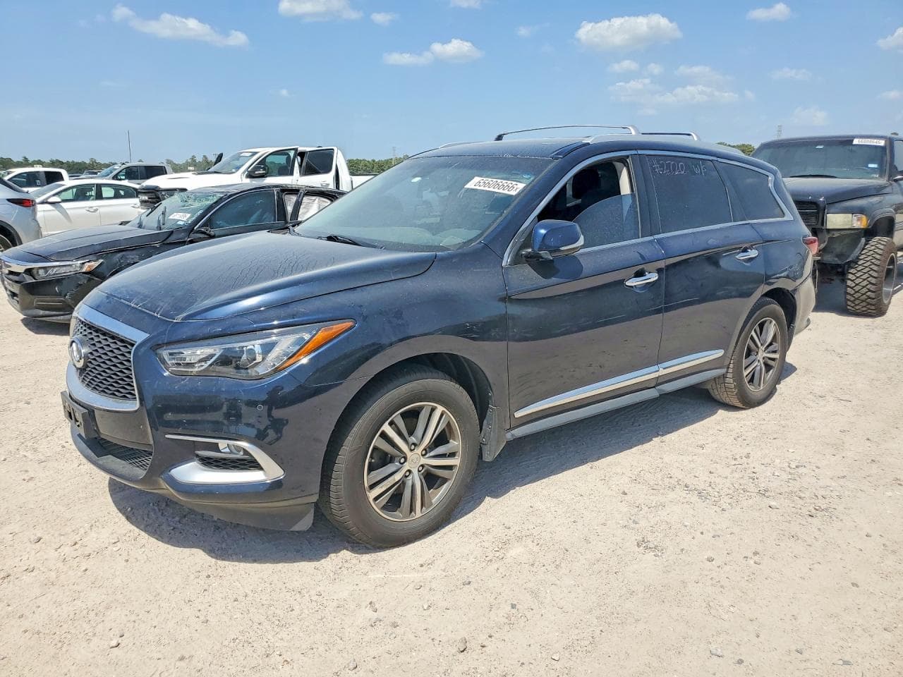 Infiniti QX60 2016 z USA