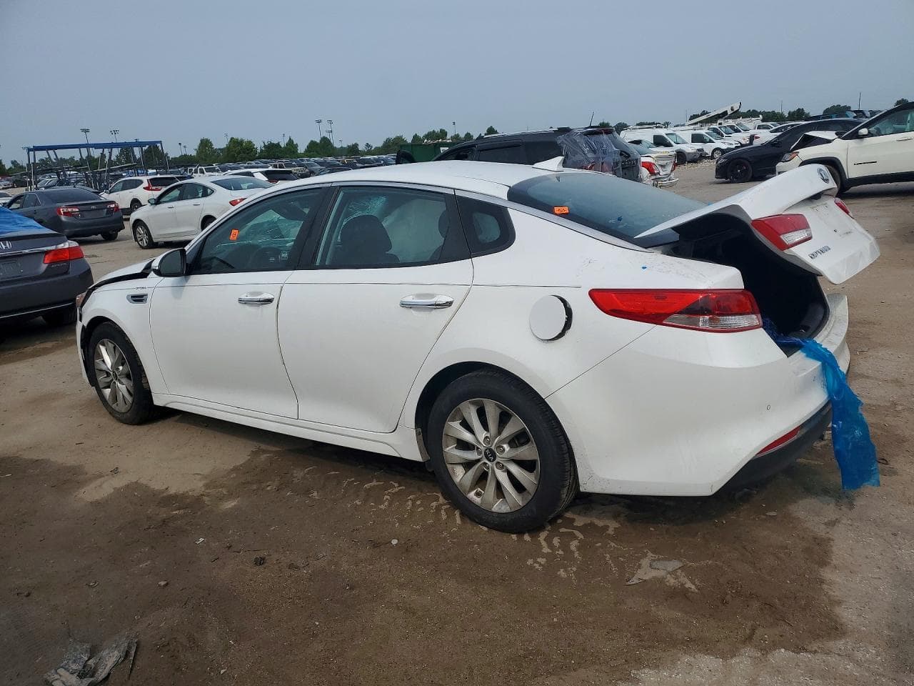 2018 Kia Optima Lx - foto 2