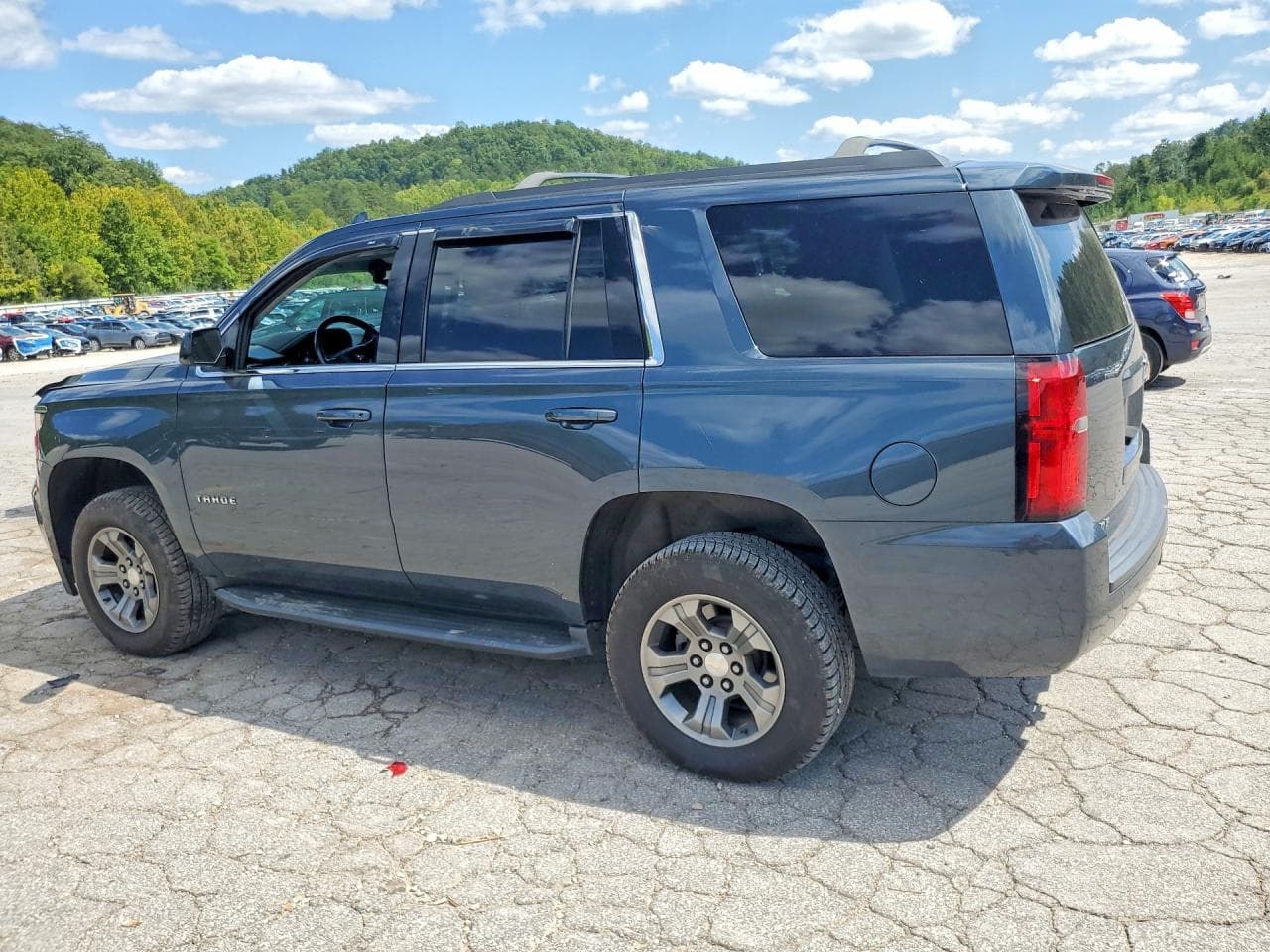 2020 Chevrolet Tahoe K1500 Ls - foto 2