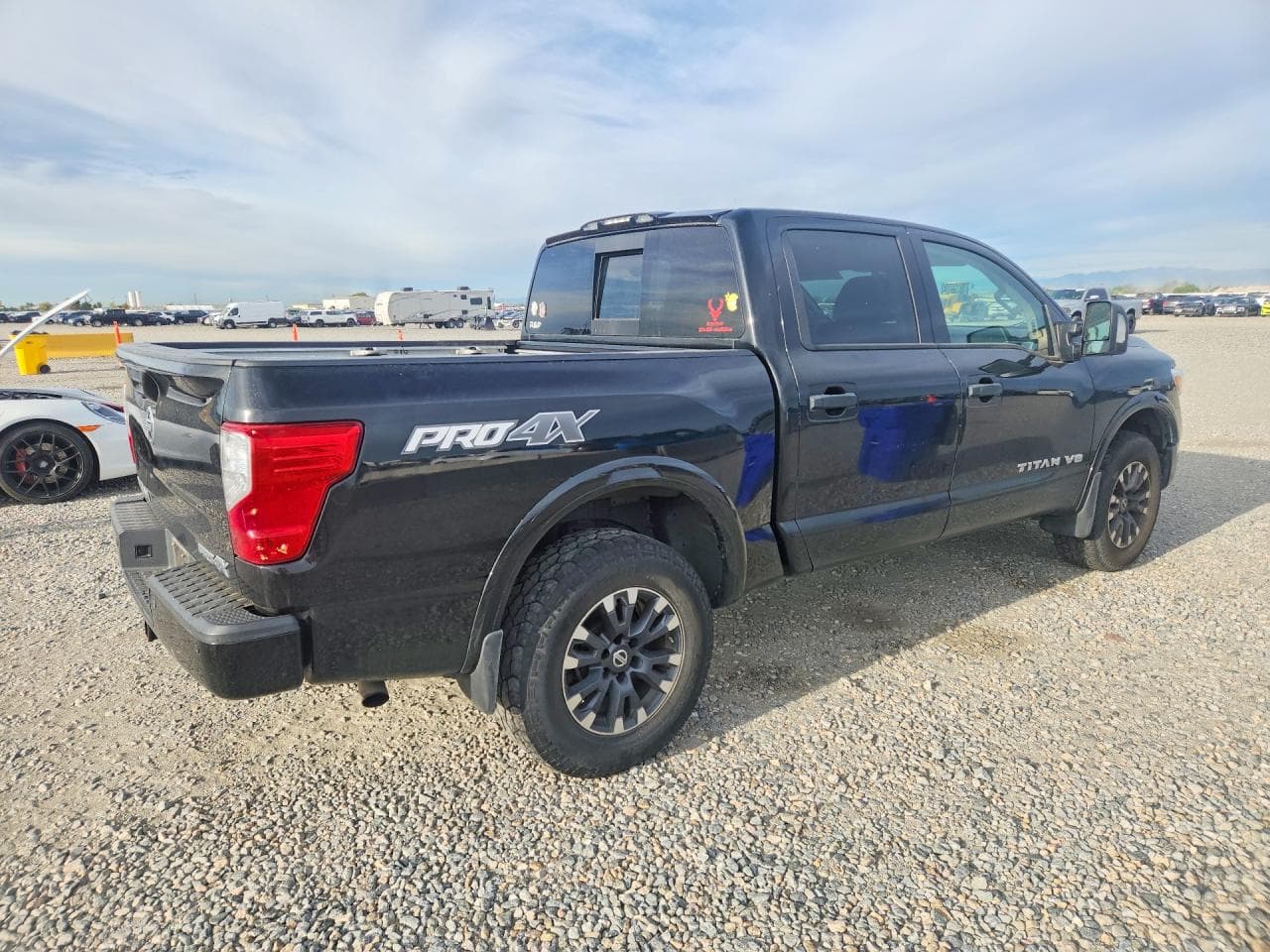 2018 Nissan Titan Pro-4X - foto 3