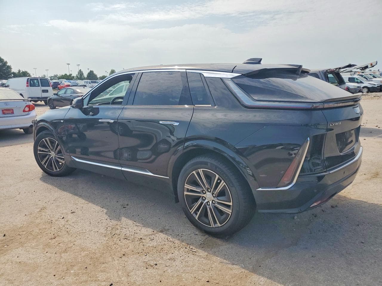 2025 Cadillac Lyriq Luxury - foto 2