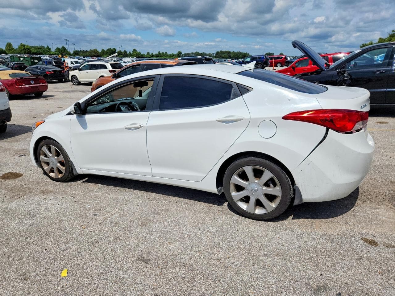2013 Hyundai Elantra Limited - foto 2