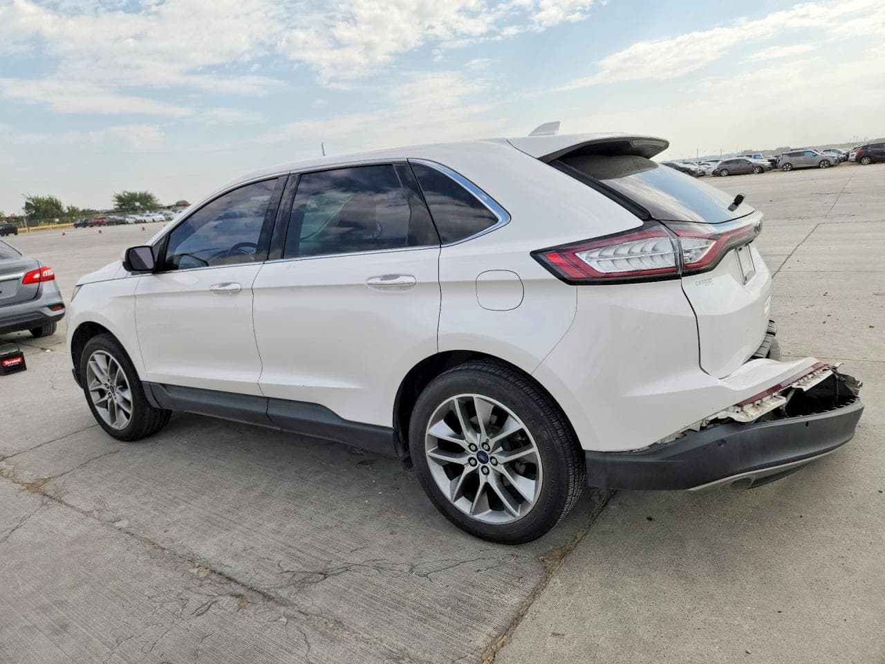 2018 Ford Edge Titanium - foto 2
