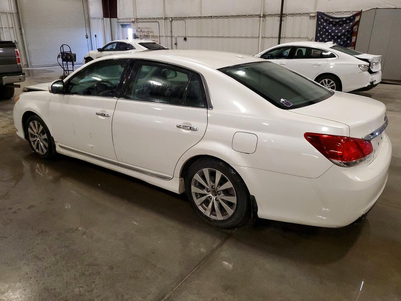 2011 Toyota Avalon Limited - foto 2