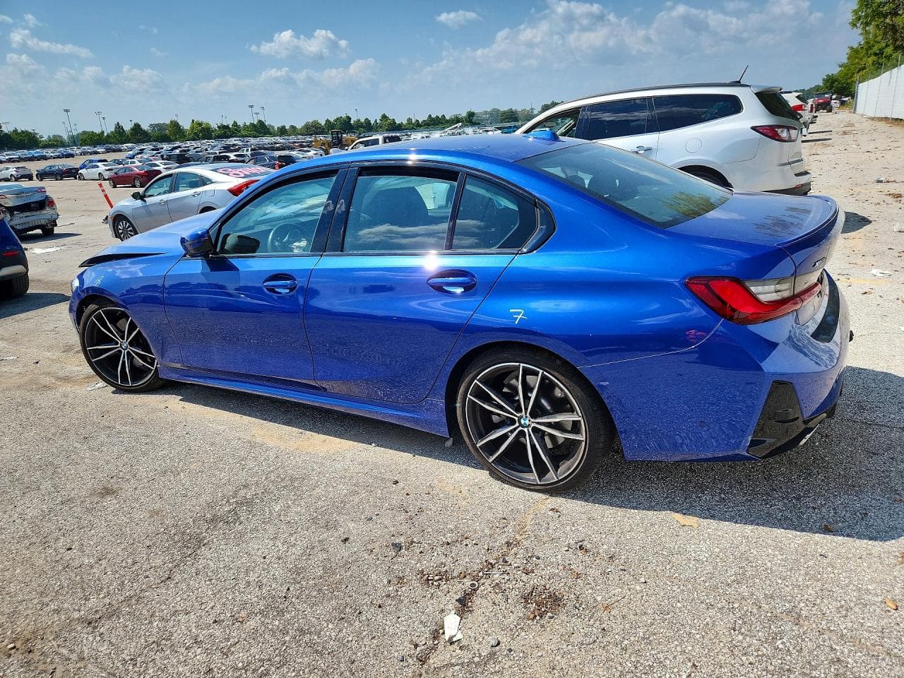 2023 BMW 330Xi - foto 2