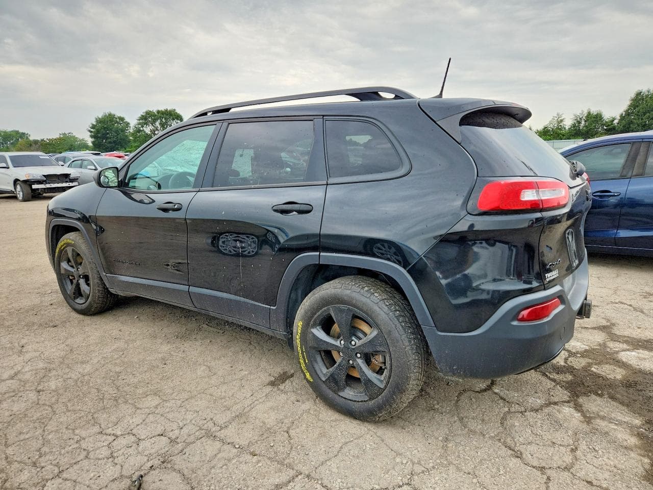 2017 Jeep Cherokee Sport - foto 2