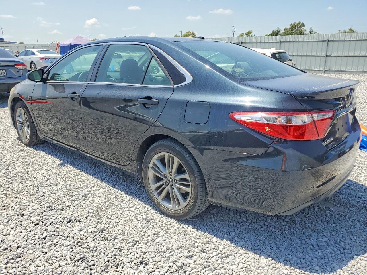 2015 Toyota Camry Se - foto 2