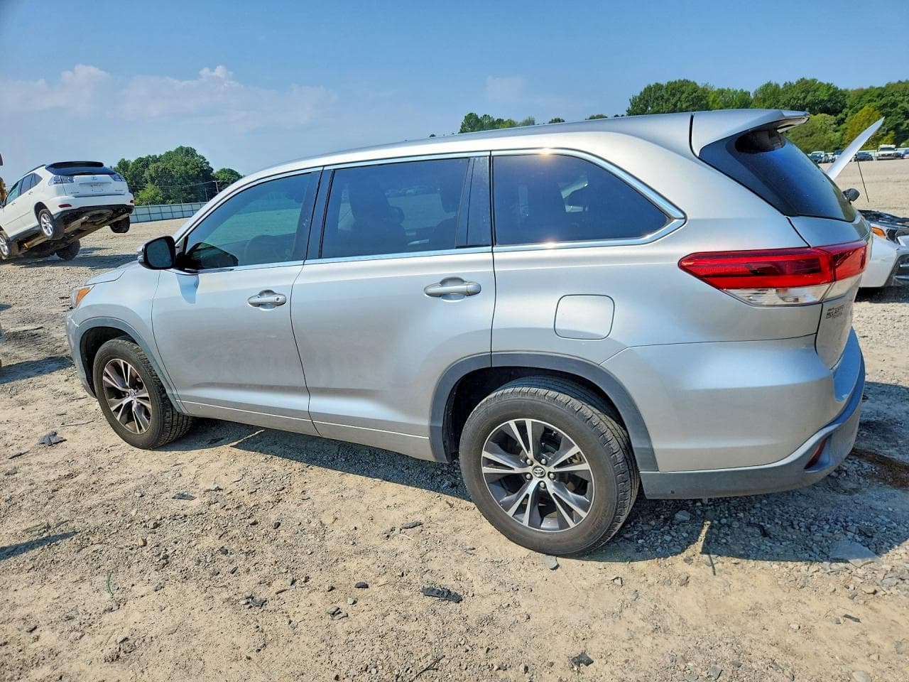 2018 Toyota Highlander Le - foto 2