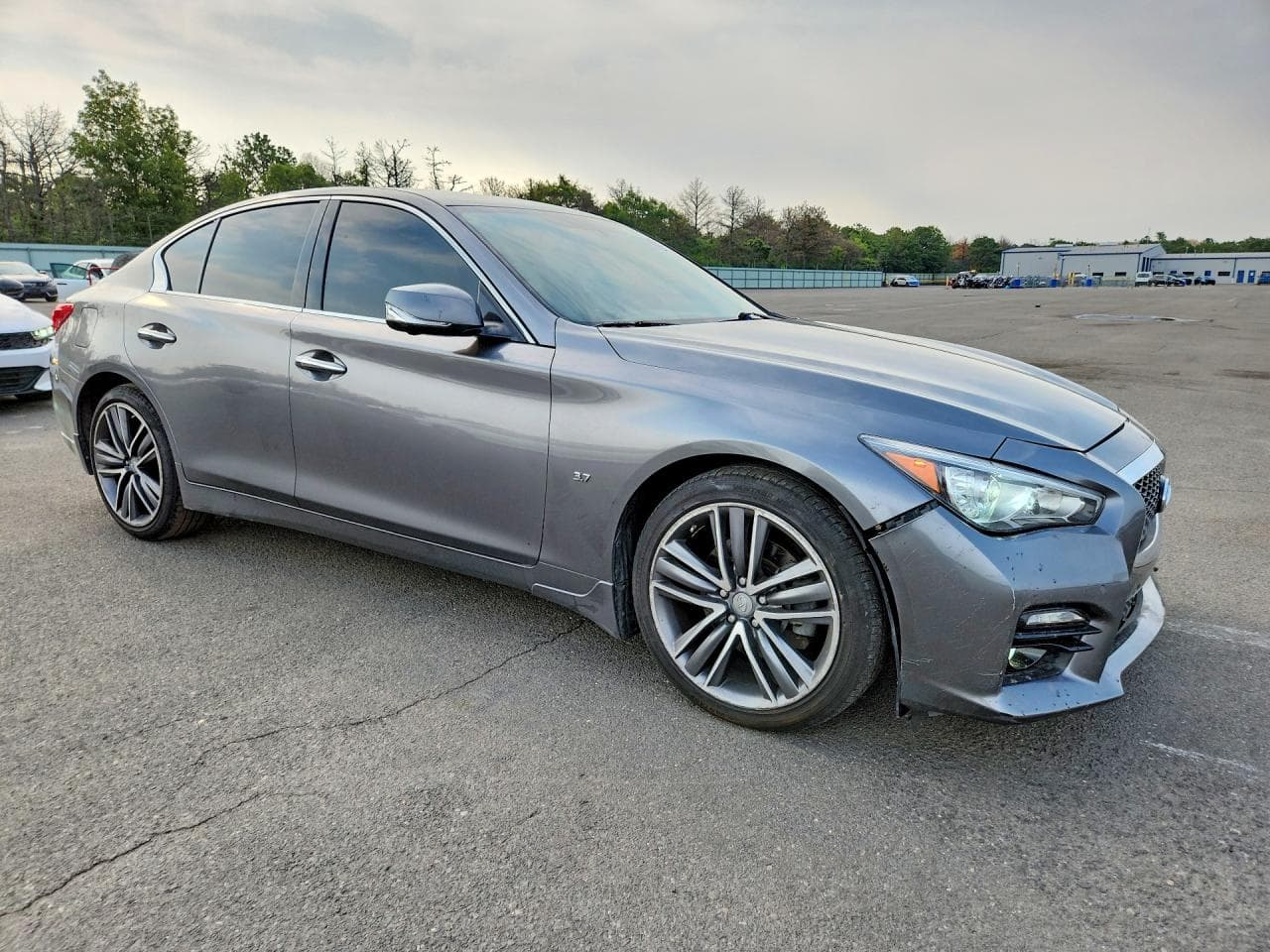 2015 Infiniti Q50 Premium - foto 4