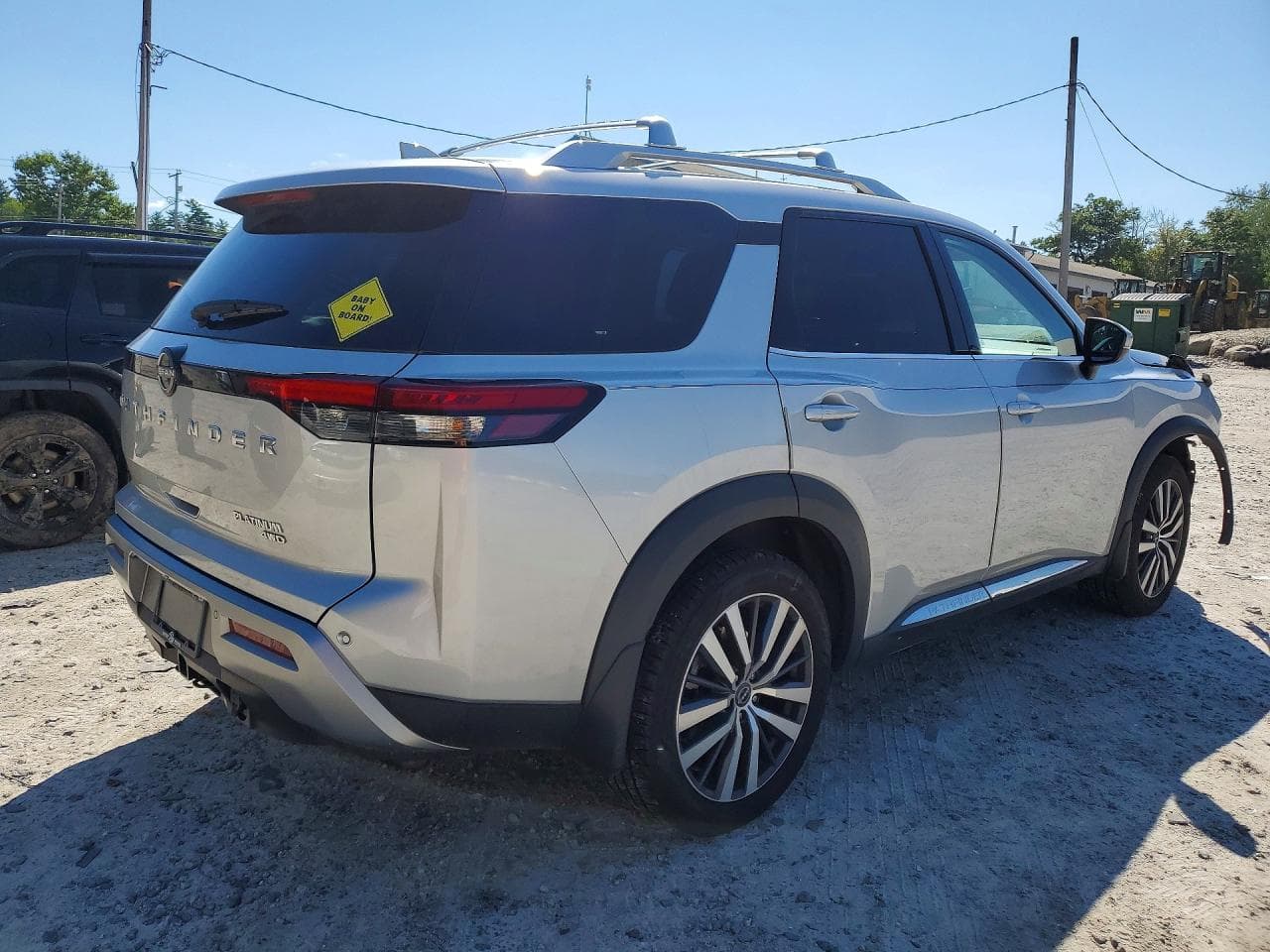 2022 Nissan Pathfinder Platinum - foto 3