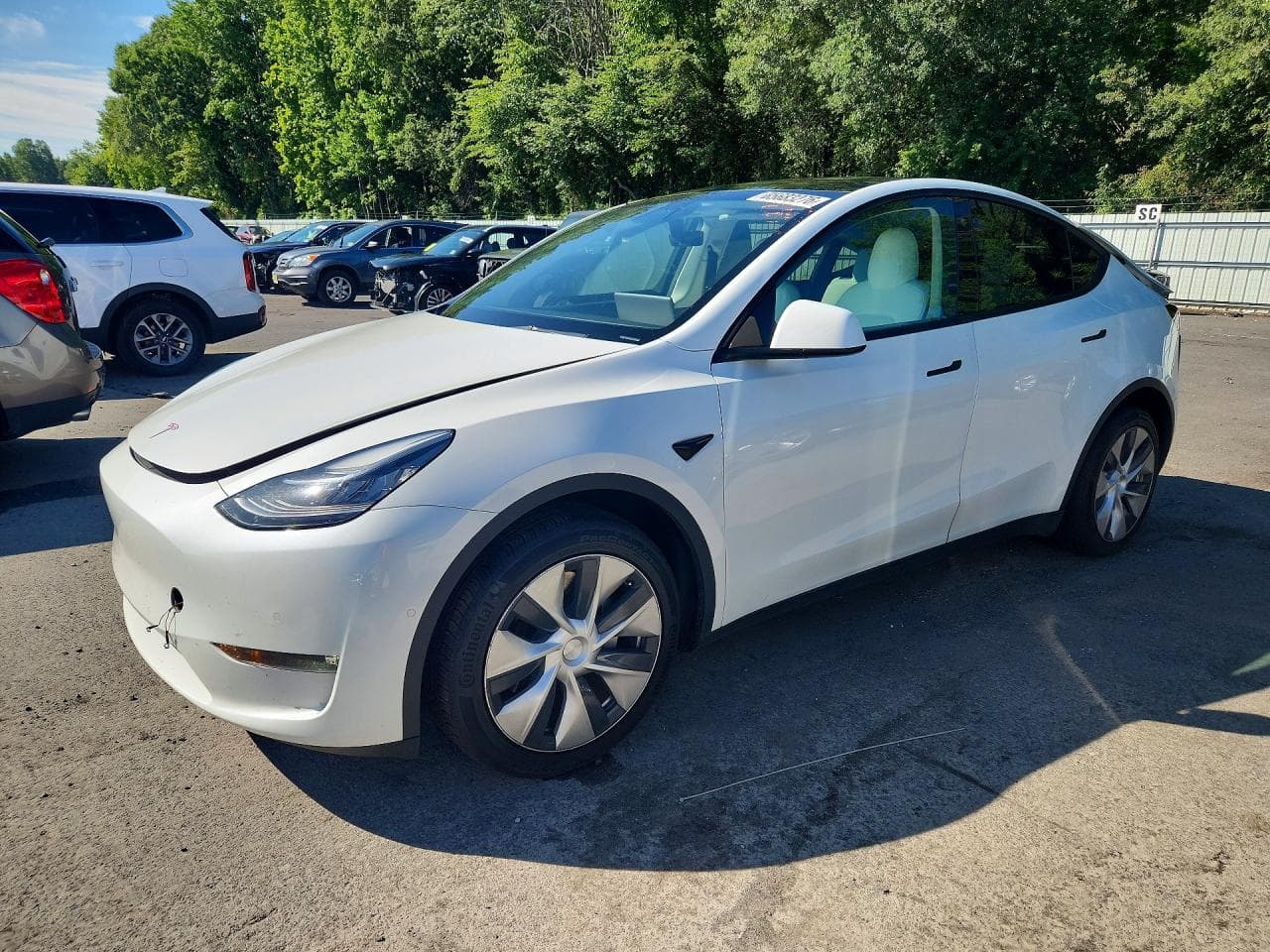 Tesla Model Y 2022 z USA