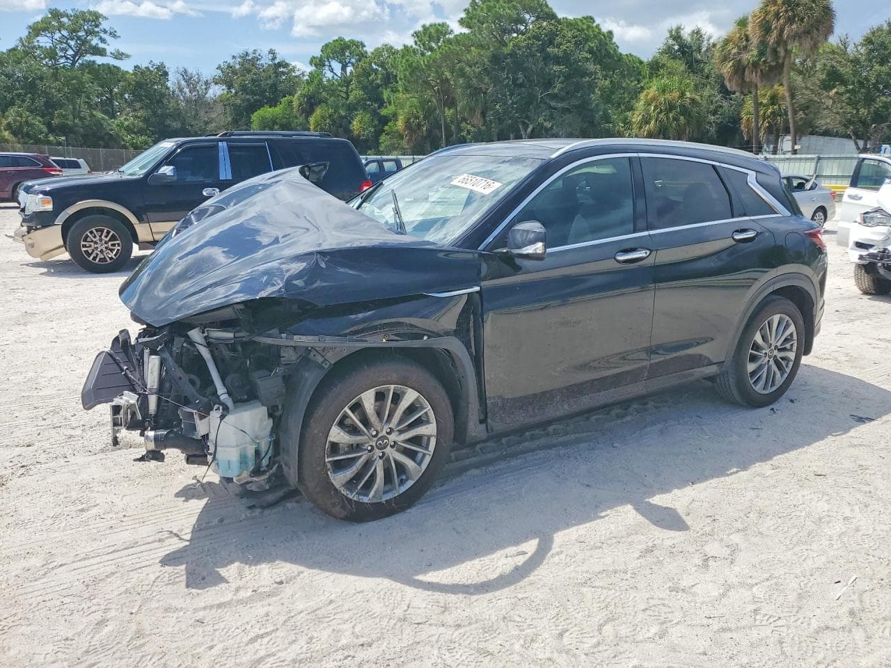 Infiniti QX50 2023 z USA