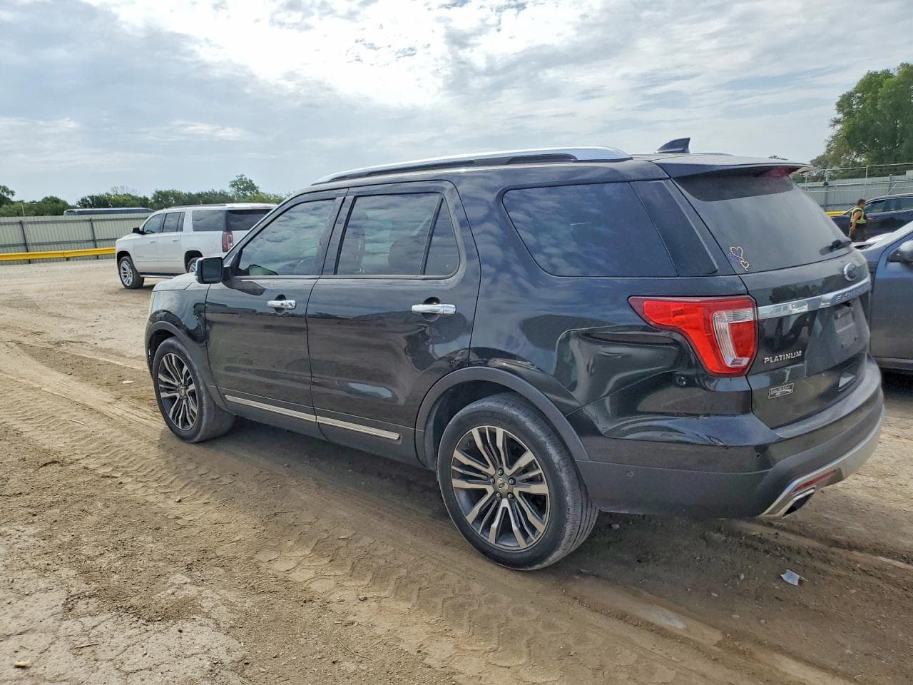 2016 Ford Explorer Platinum - foto 2