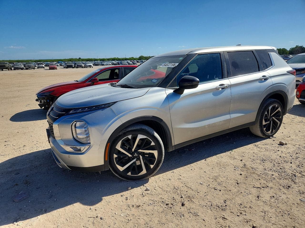 Mitsubishi Outlander 2022 z USA
