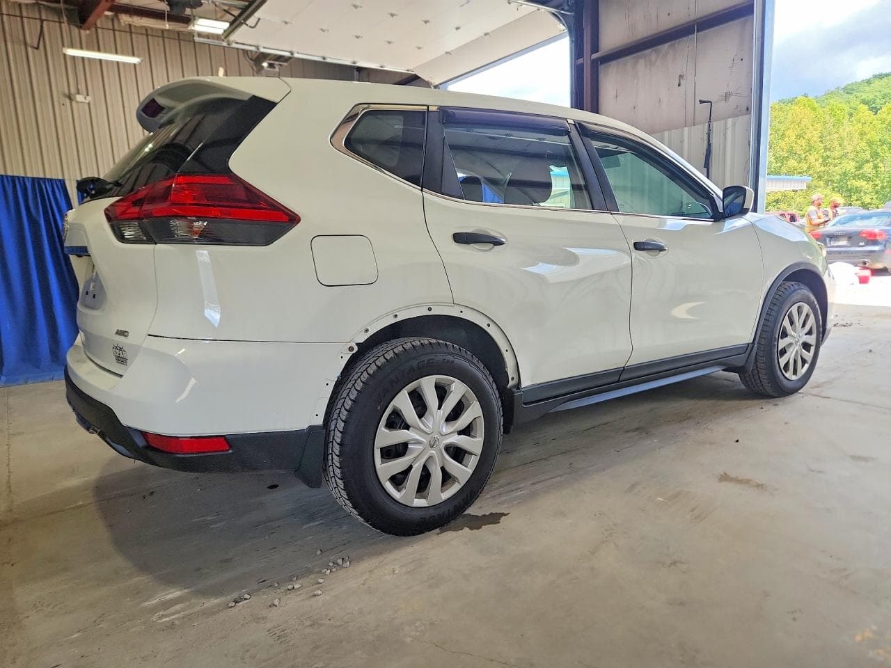 2017 Nissan Rogue S - foto 3