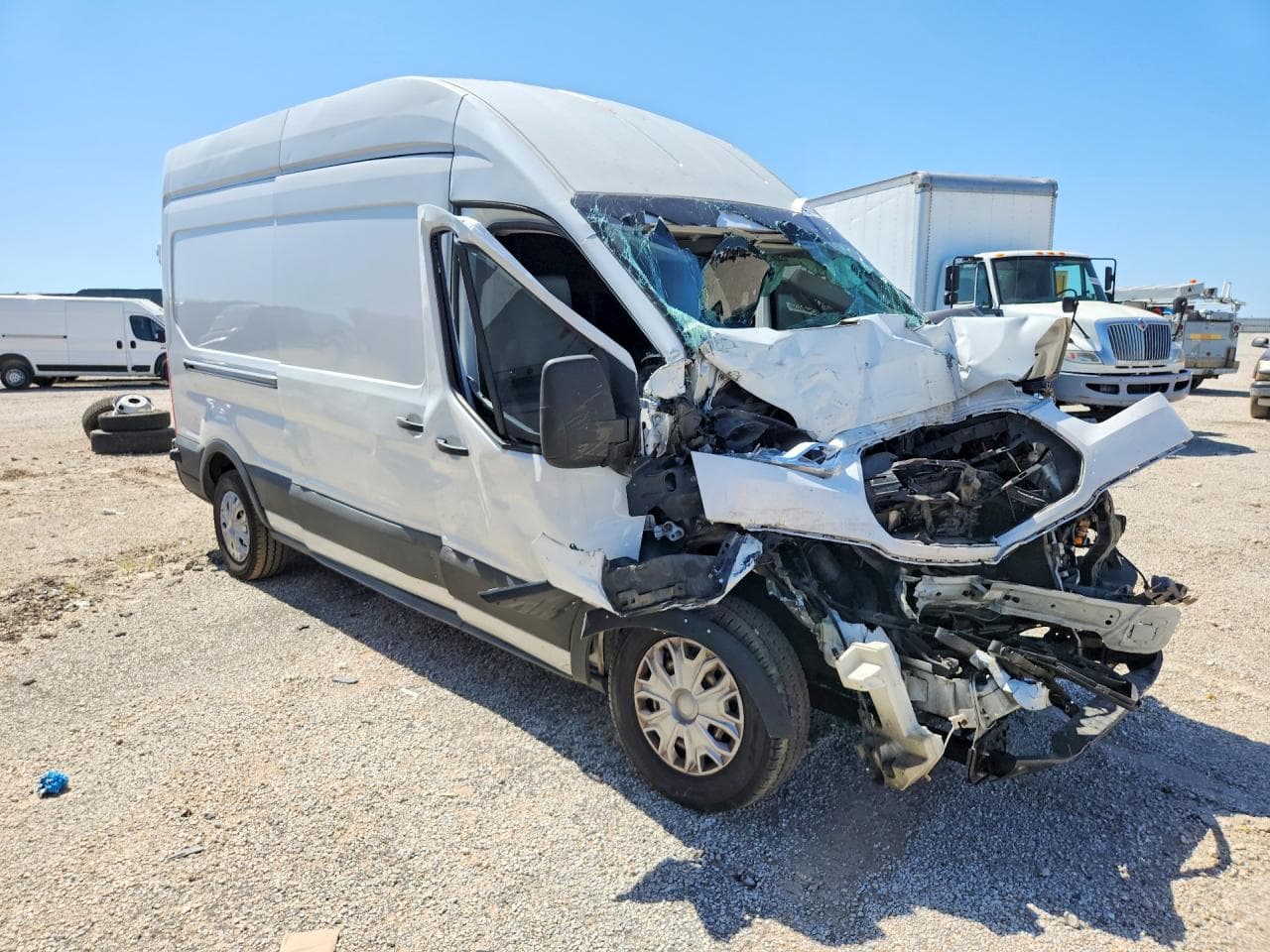 2017 Ford Transit T-250 - foto 4