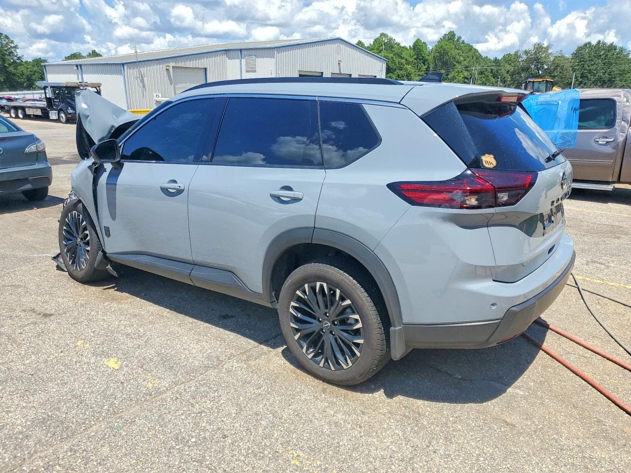 2026 Nissan Rogue Dark Armor - foto 2
