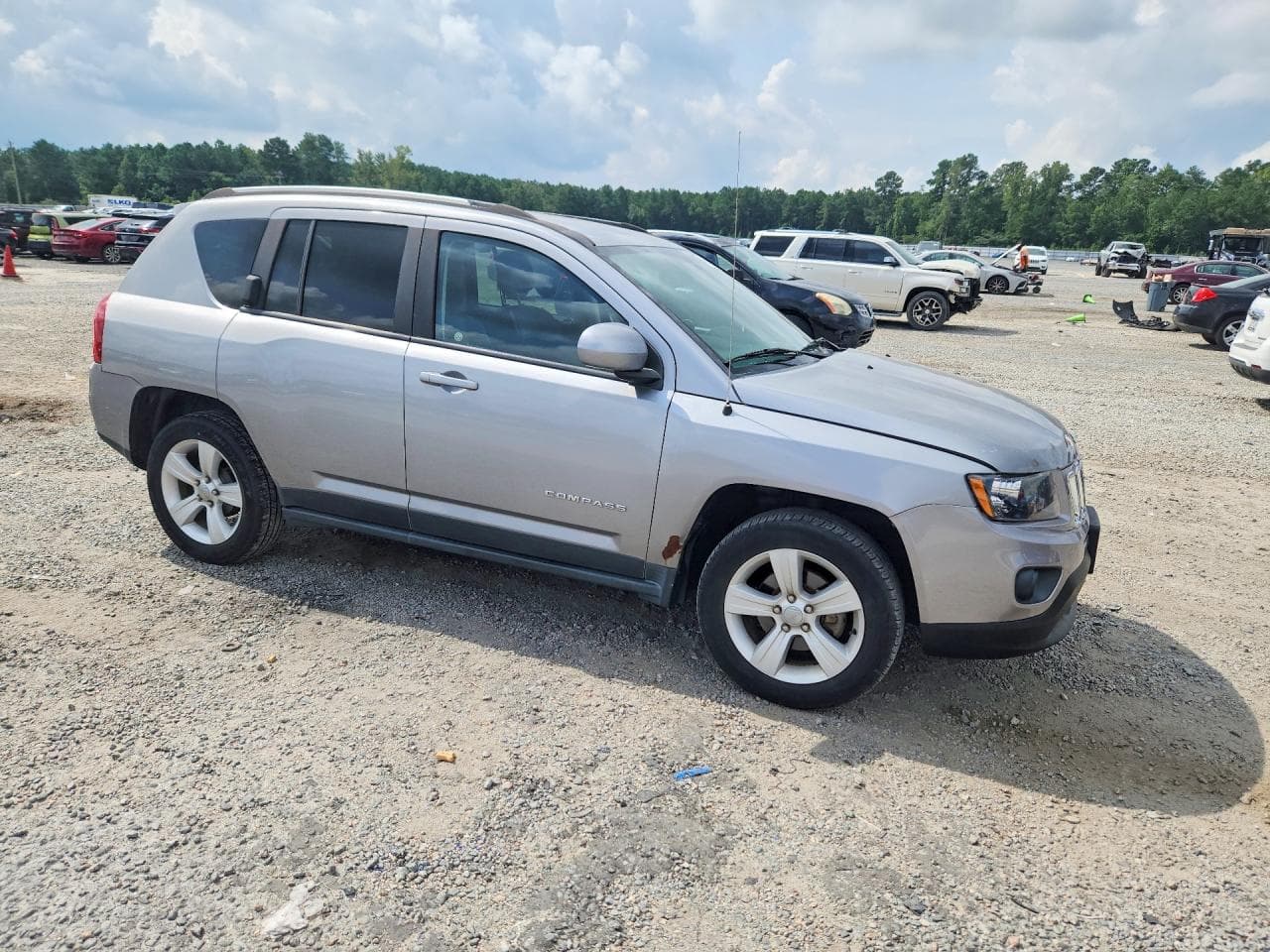 2016 Jeep Compass Latitude - foto 4