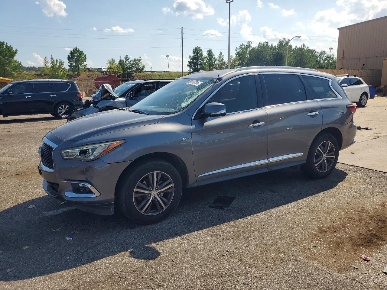 Infiniti QX60 2022 z USA