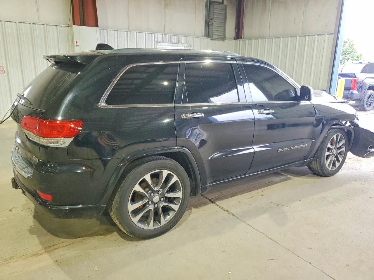 2017 Jeep Grand Cherokee Overland - foto 3