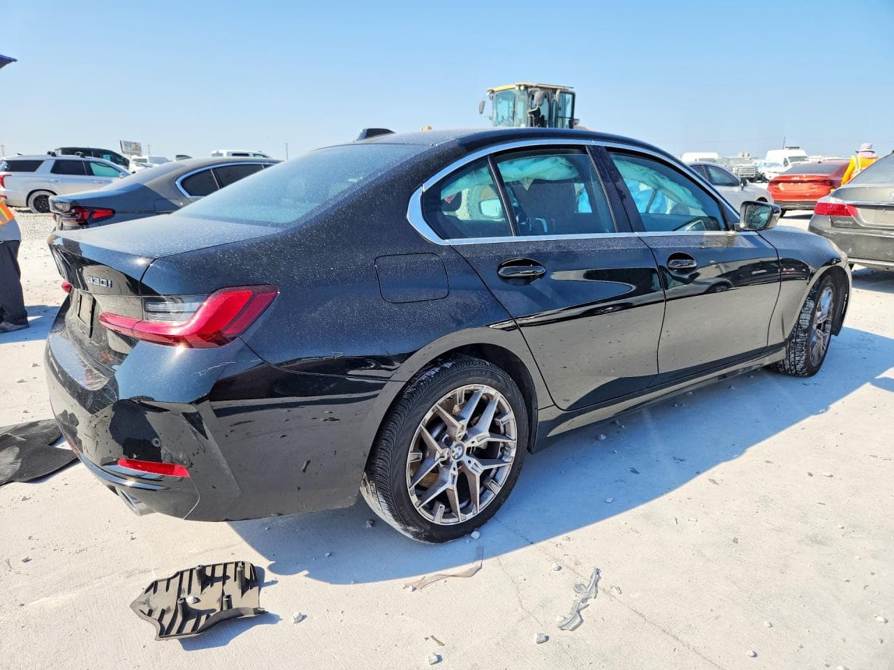 2025 BMW 330I - foto 3