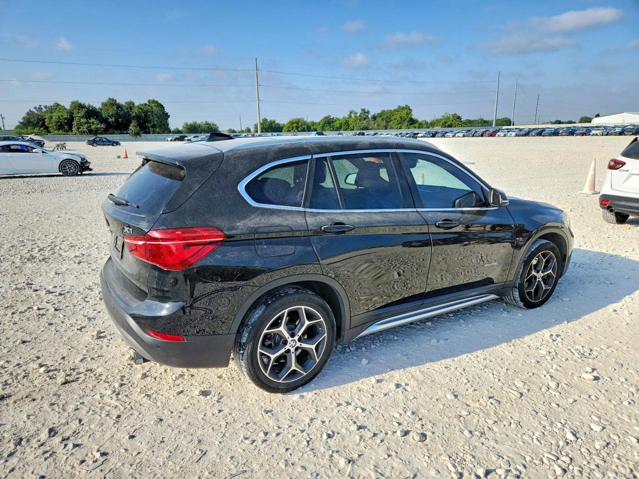 2017 BMW X1 xDrive28I - foto 3