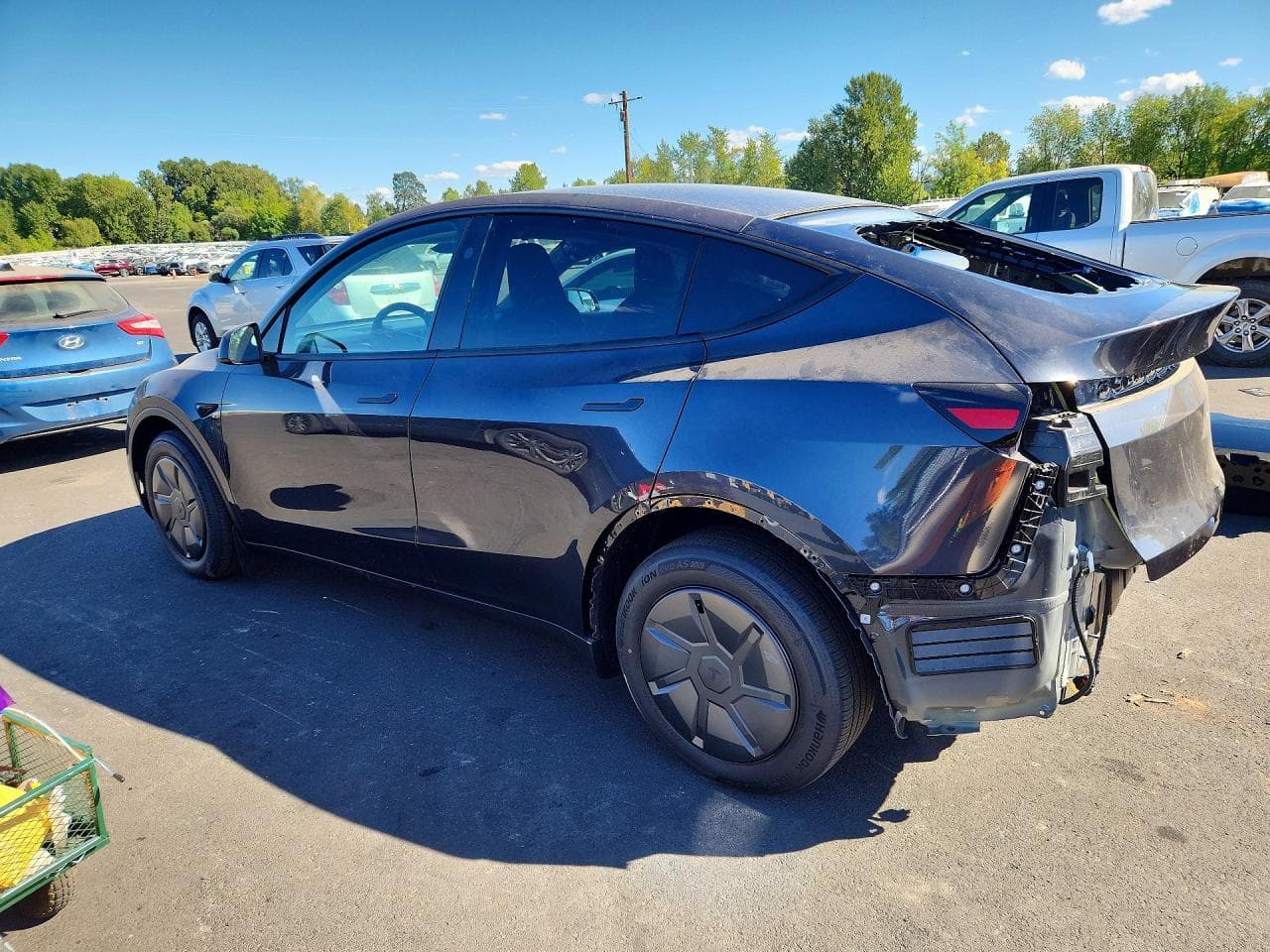 2026 Tesla Model Y - foto 2