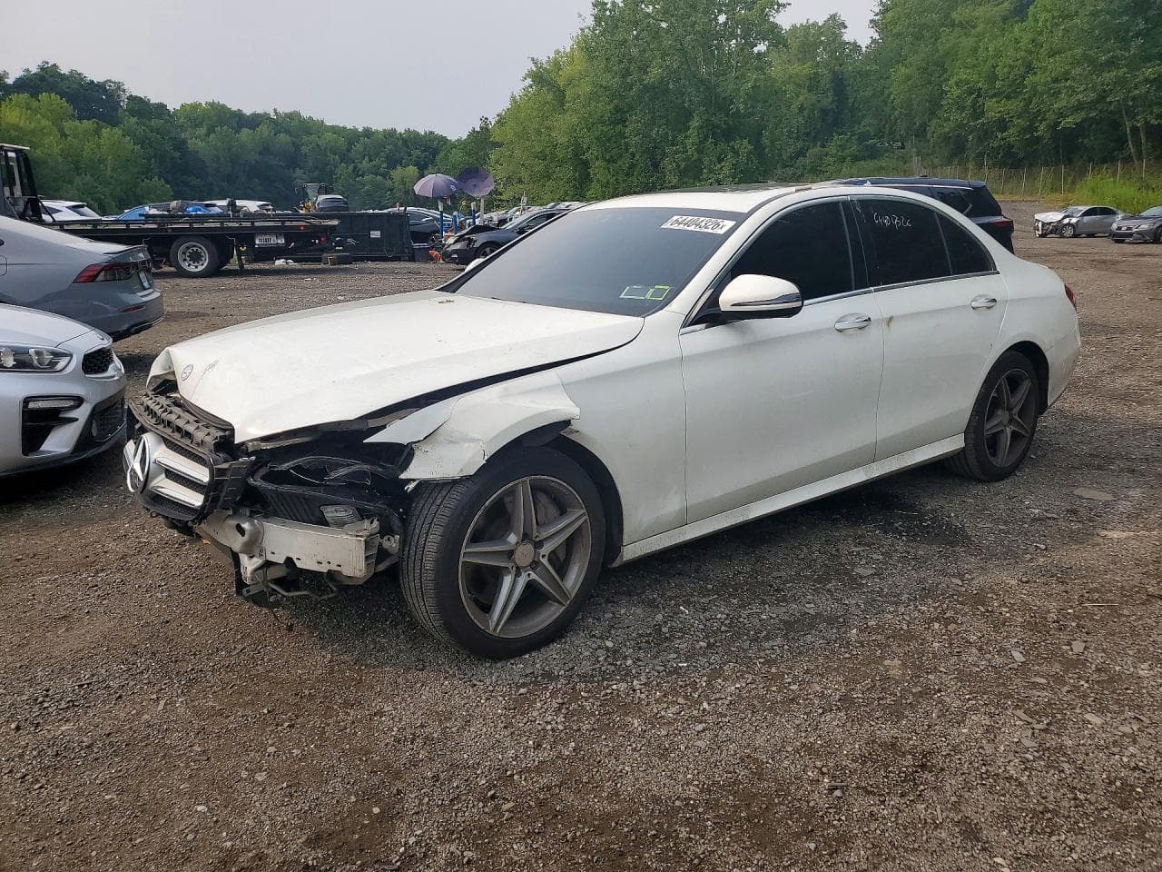 Mercedes-Benz E-klasse 2017 z USA