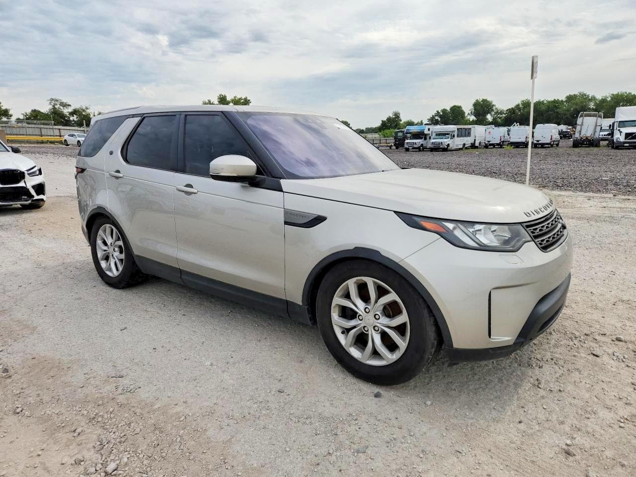 2017 Land Rover Discovery Se - foto 4