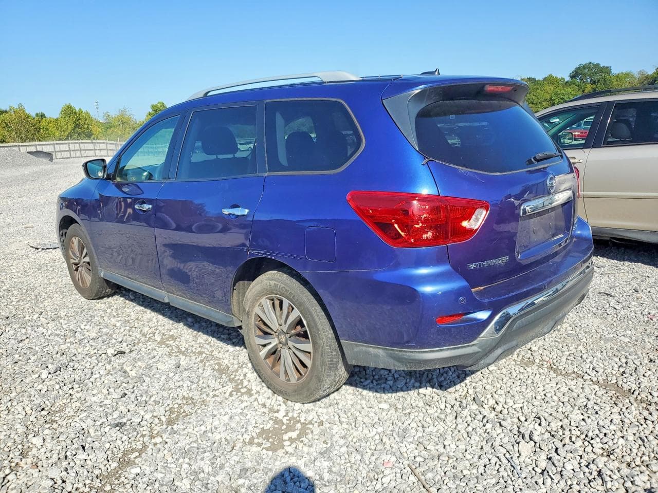 2018 Nissan Pathfinder Sv - foto 2