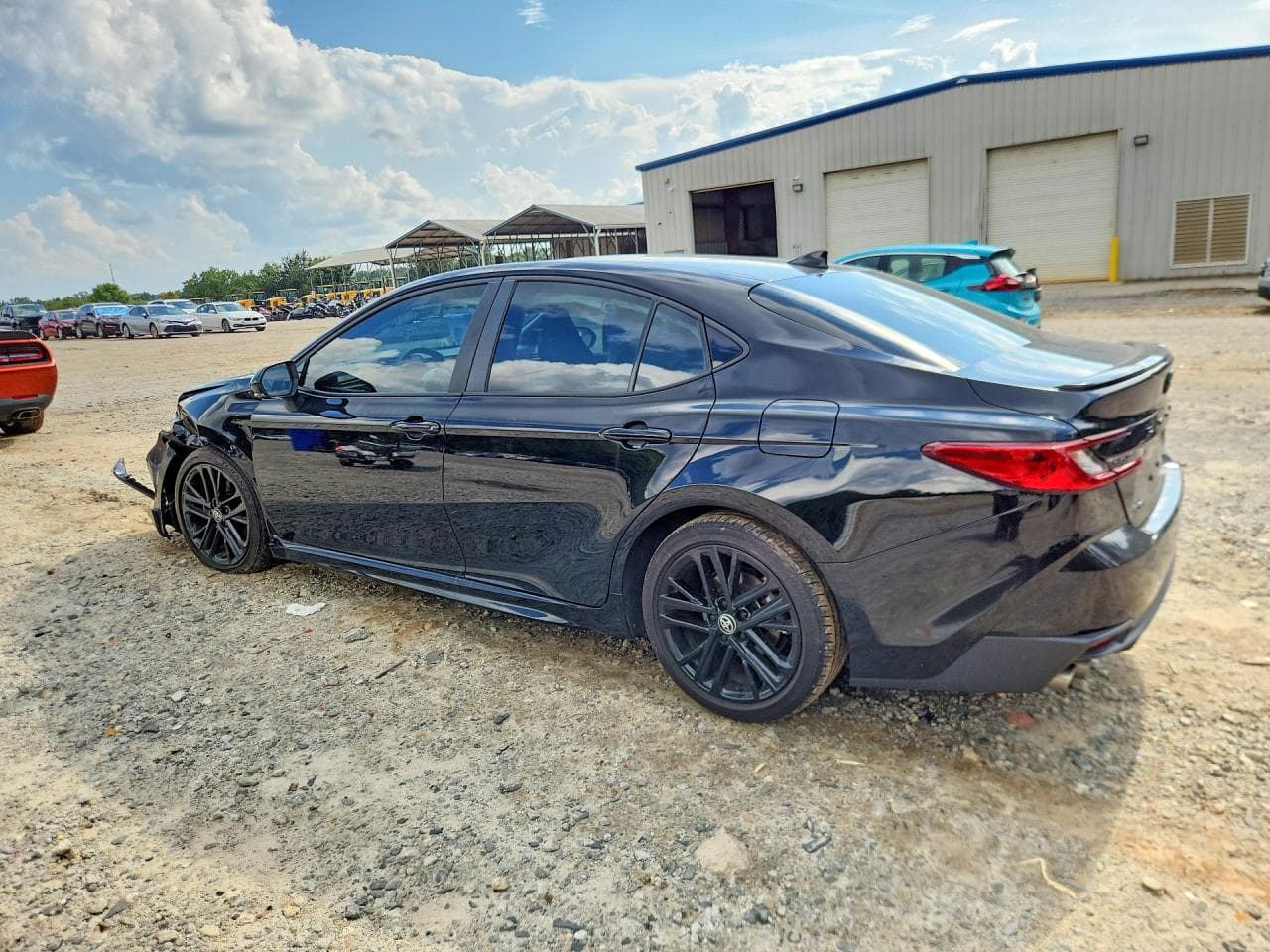 2025 Toyota Camry Se - foto 2