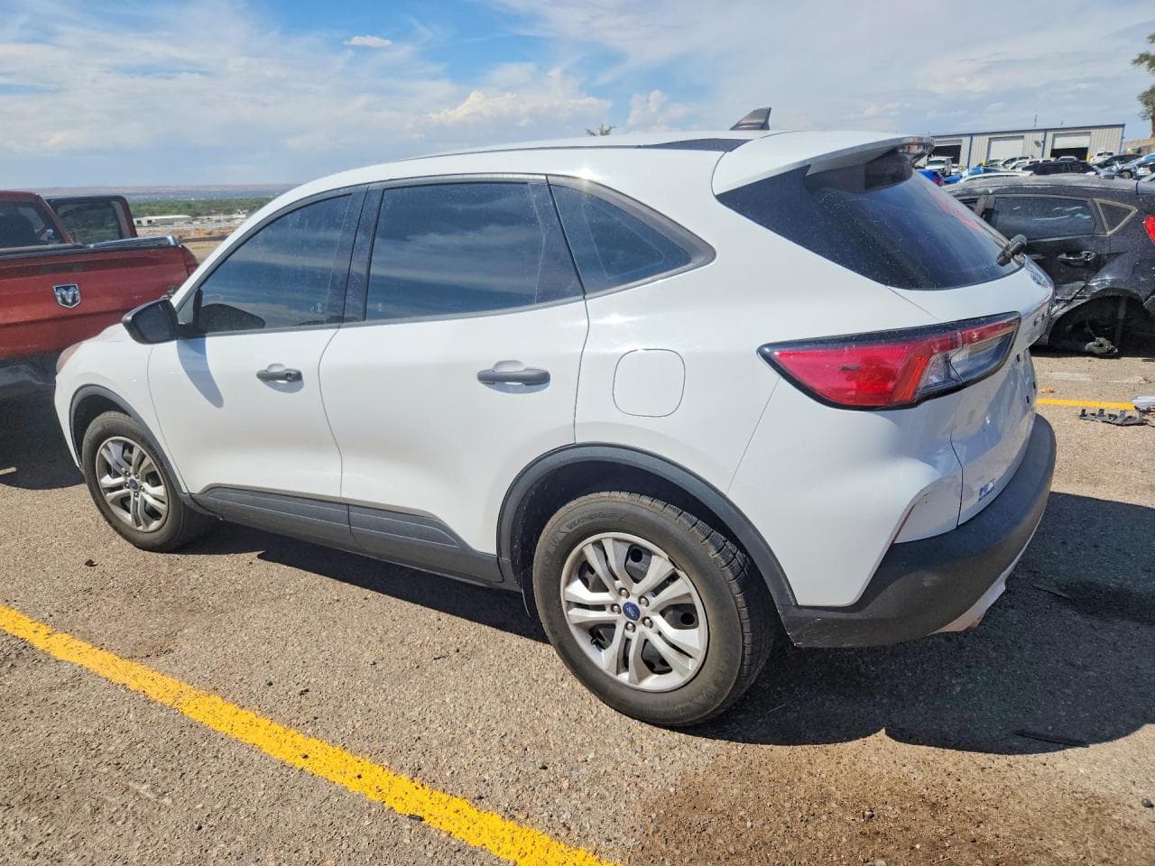 2020 Ford Escape S - foto 2