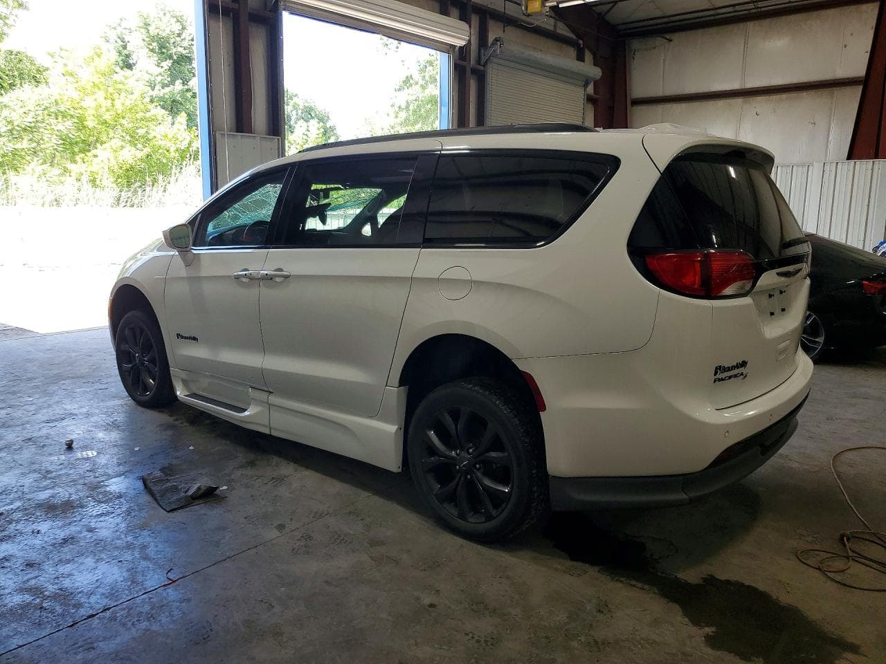 2019 Chrysler Pacifica Touring L - foto 2