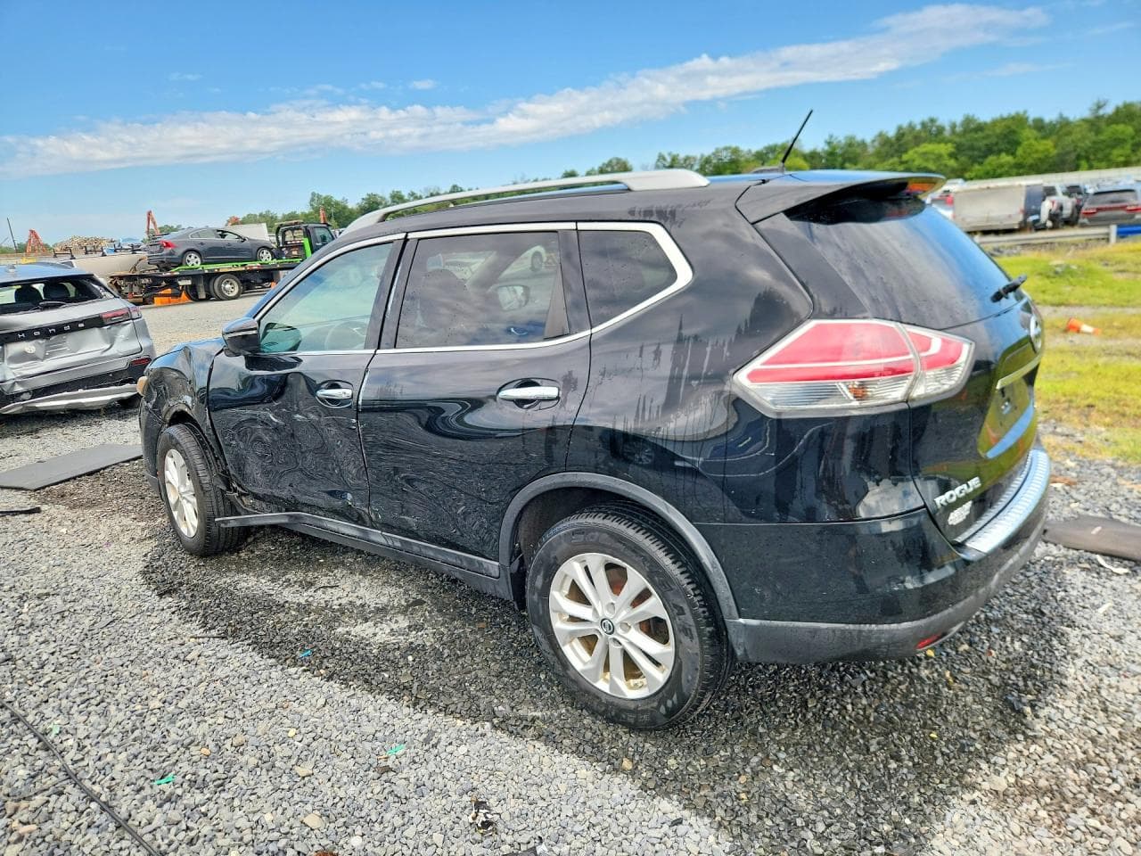2015 Nissan Rogue S - foto 2