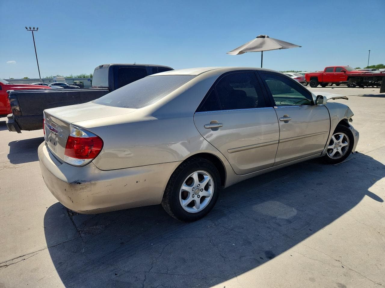 2005 Toyota Camry Le - foto 3