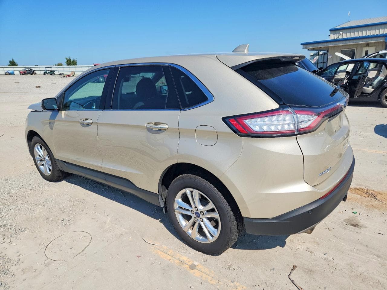 2017 Ford Edge Titanium - foto 2