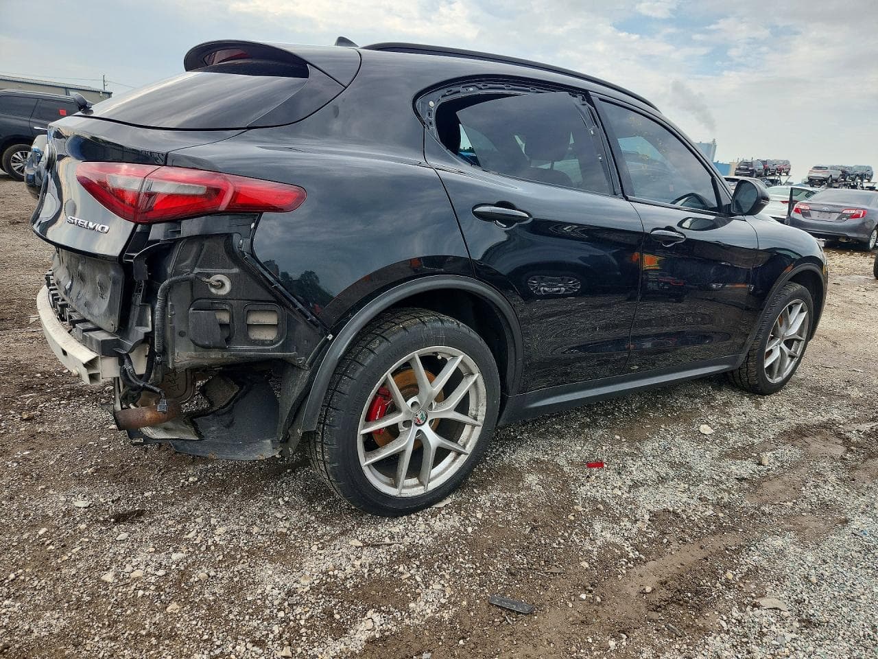 2018 Alfa Romeo Stelvio Ti Sport - foto 3
