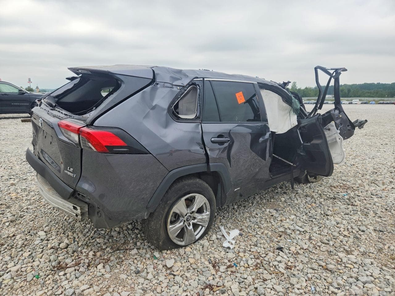 2021 Toyota Rav4 Le - foto 3