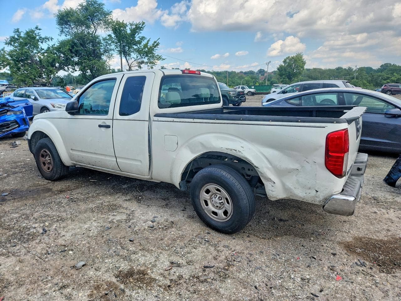 2015 Nissan Frontier S - foto 2