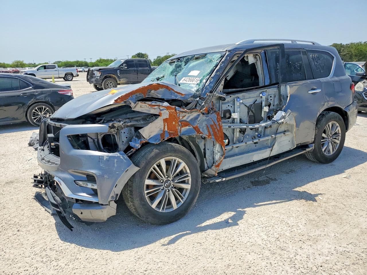 Infiniti QX80 2020 z USA