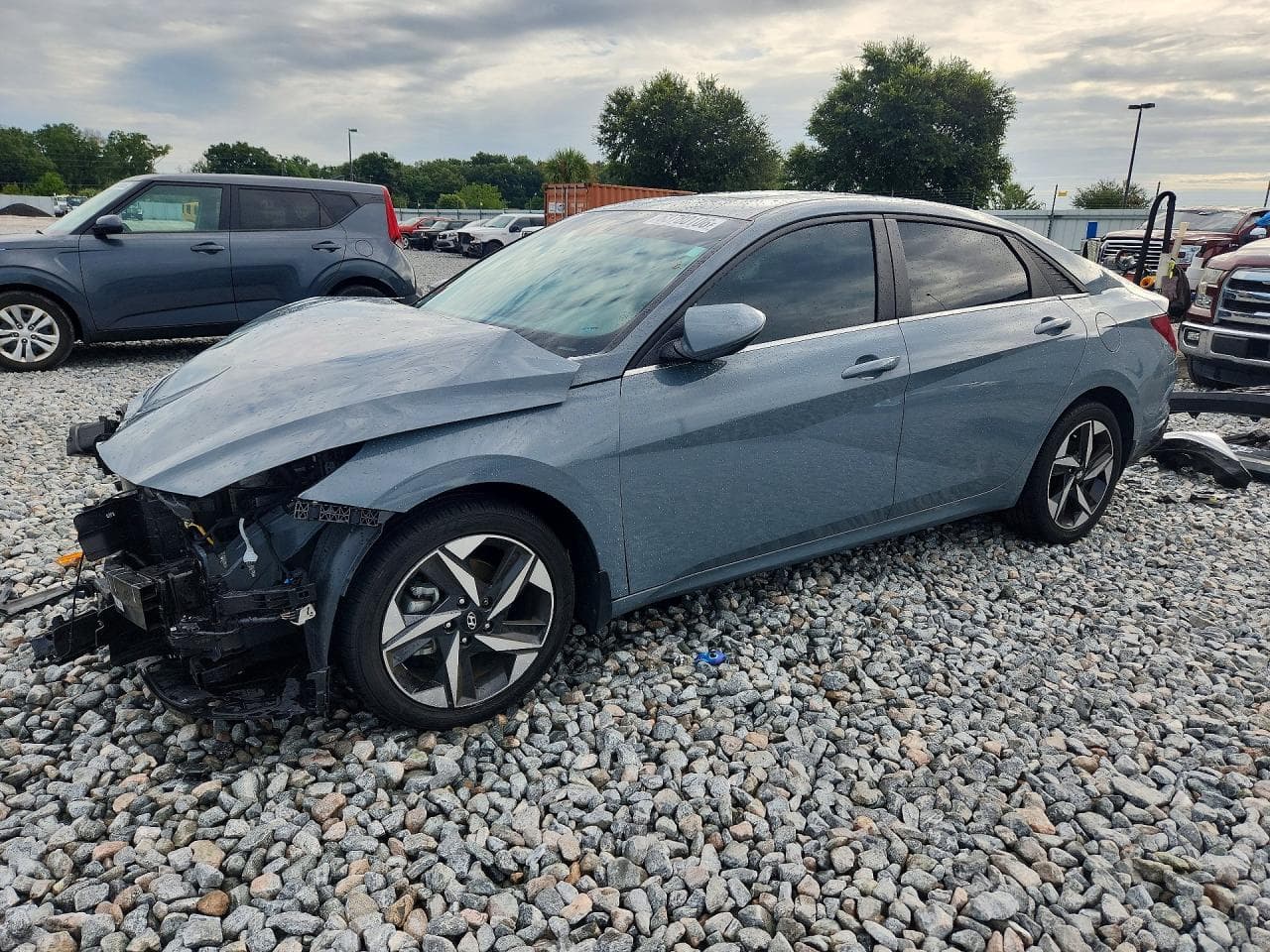 Hyundai Elantra 2022 z USA