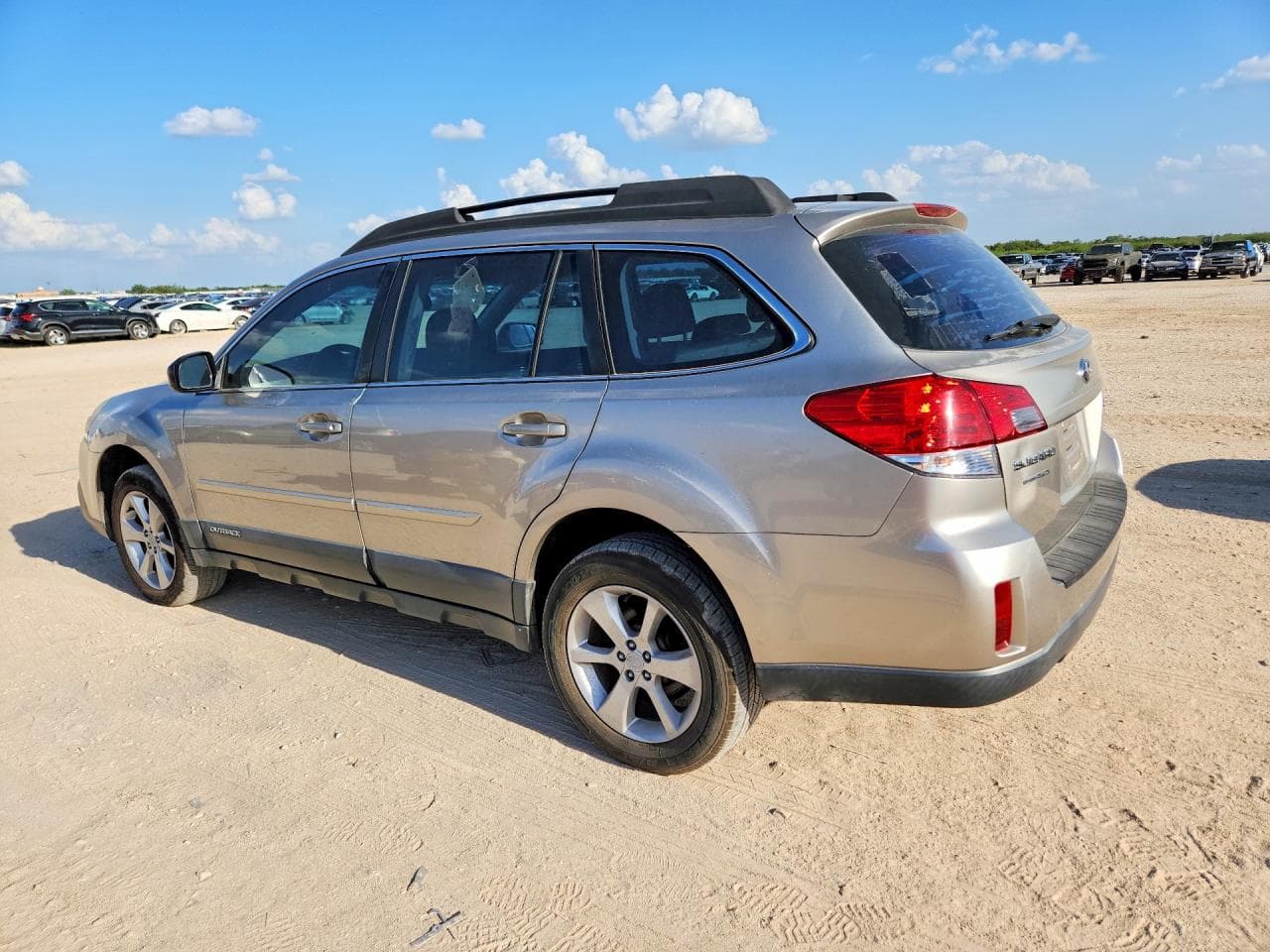 2014 Subaru Outback 2.5I - foto 2