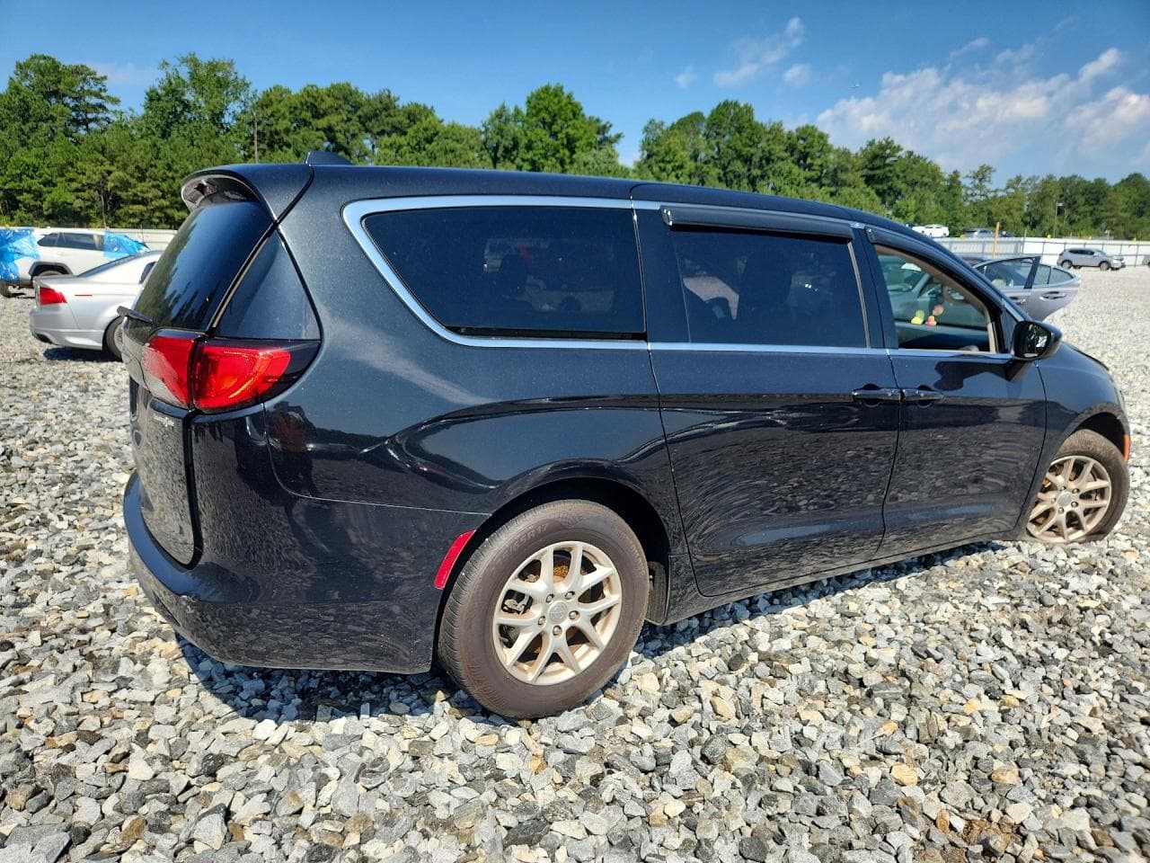 2017 Chrysler Pacifica Touring - foto 3