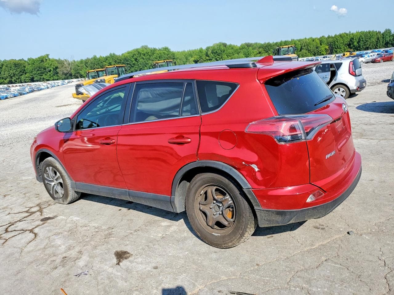 2017 Toyo Rav 4 - foto 2