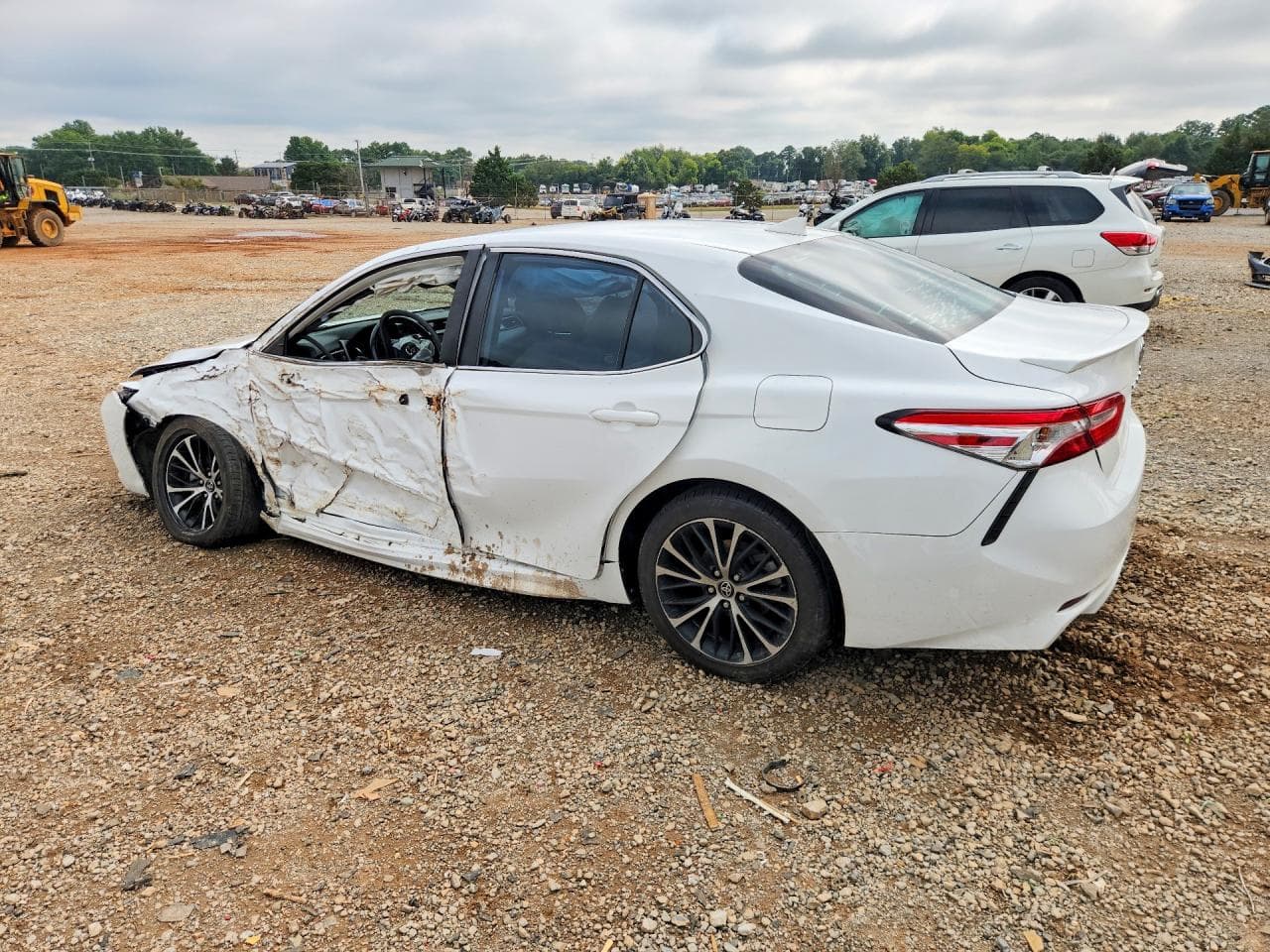 2020 Toyota Camry Se - foto 2