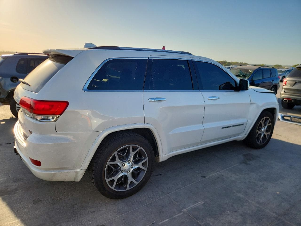 2020 Jeep Grand Cherokee Overland - foto 3