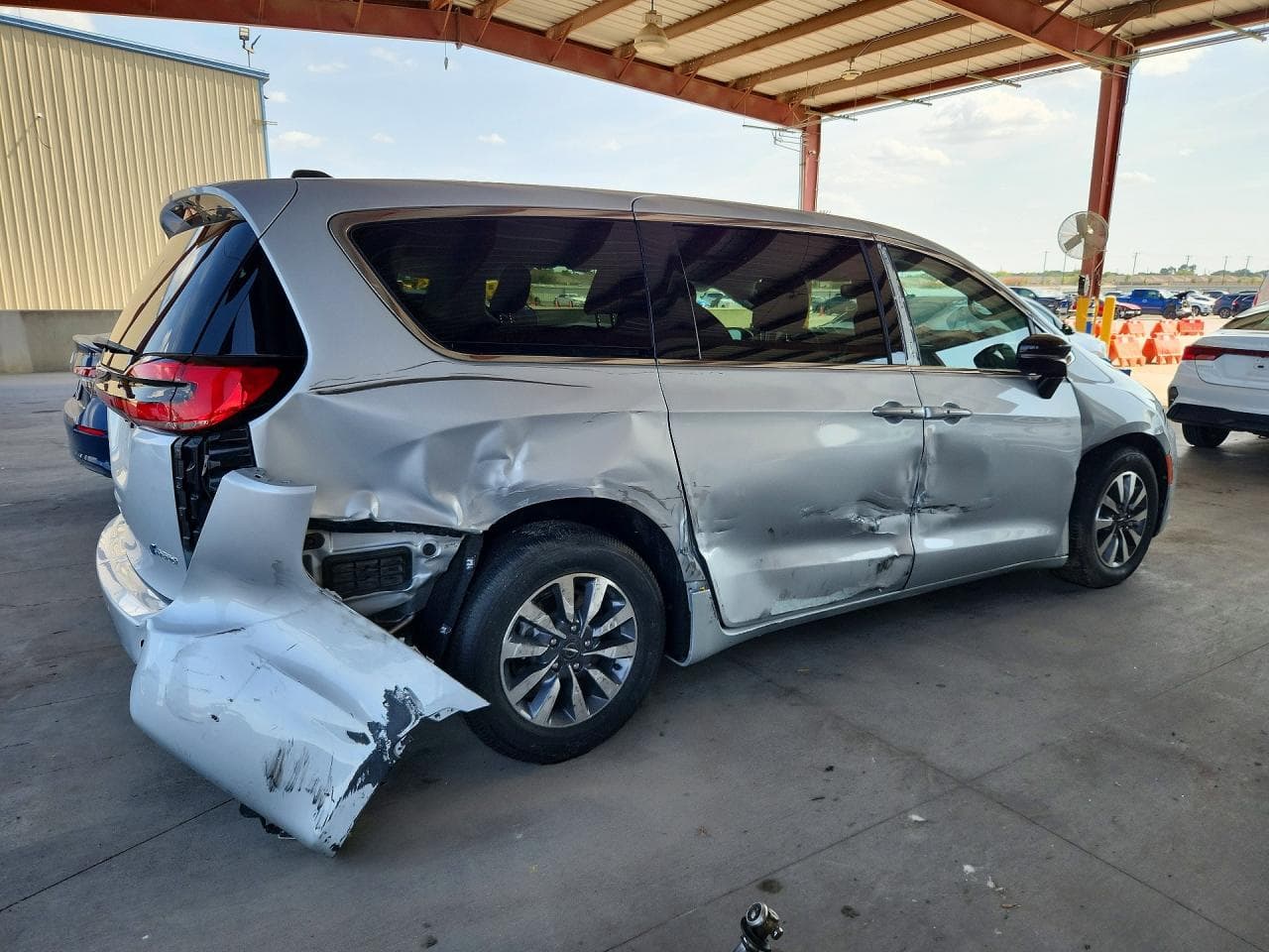 2024 Chrysler Pacifica Hybrid Select - foto 3