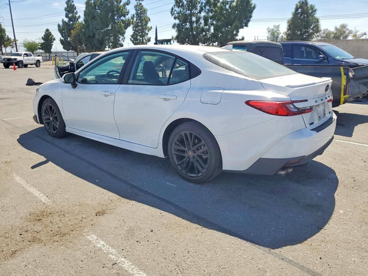 2025 Toyota Camry Se - foto 2