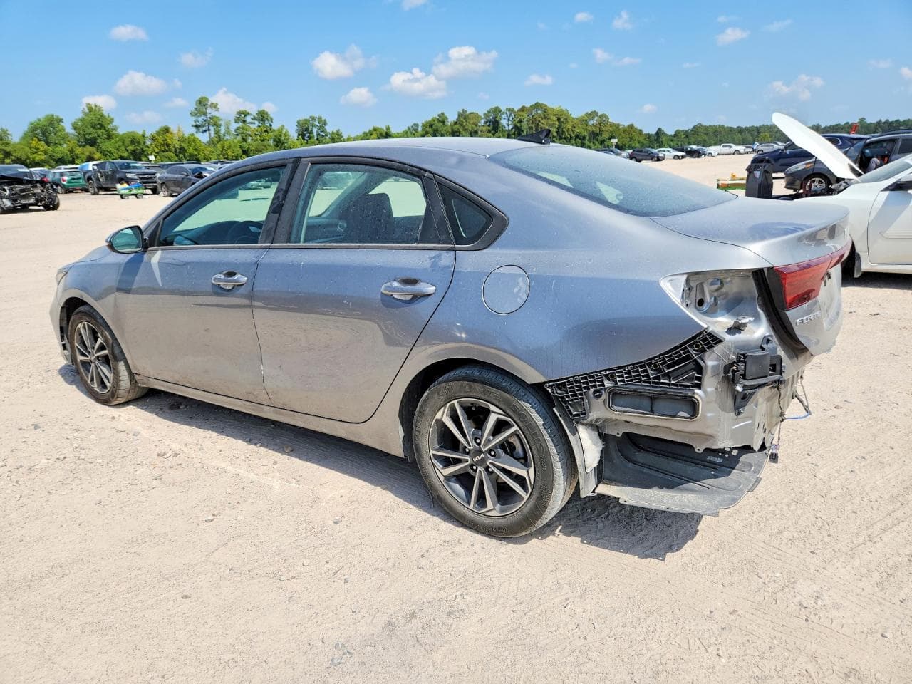 2024 Kia Forte Lxs - foto 2