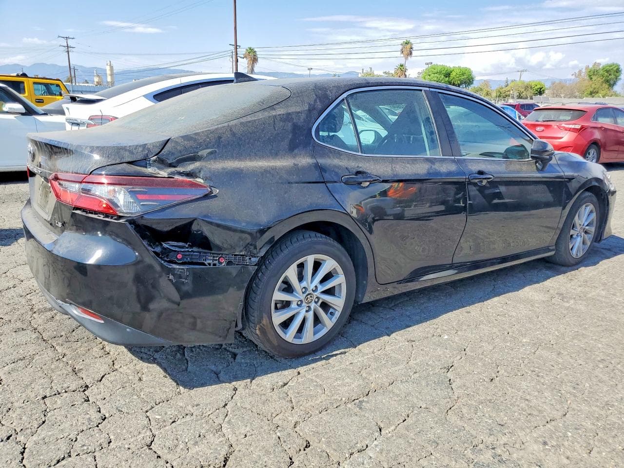 2021 Toyota Camry Le - foto 3
